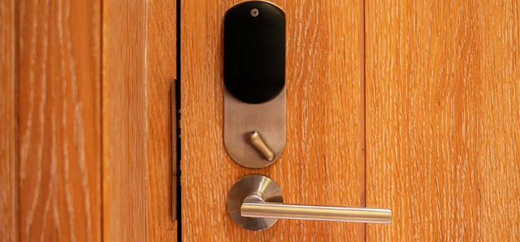 Automatic Locking Door Knob Mira Monte